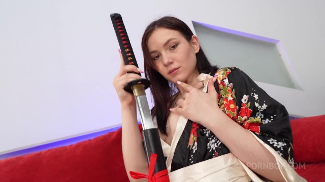 К мягким отверстиям молодой студентки выстроилась очередь из негров - #1