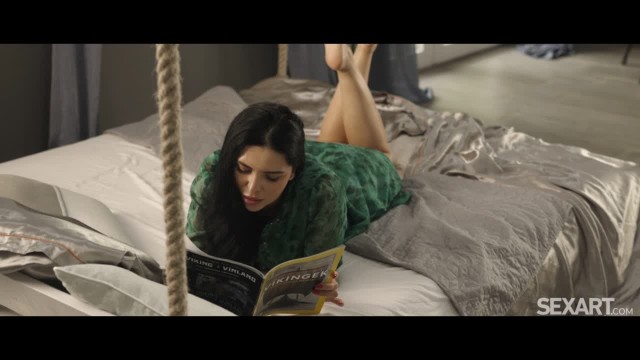 Насыщенное сексуальное действие с грудастой фигуристой брюнеткой - #1