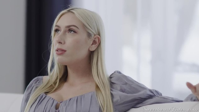 Оральные ласки обязательно должны быть дополнены огромным страпоном - #1