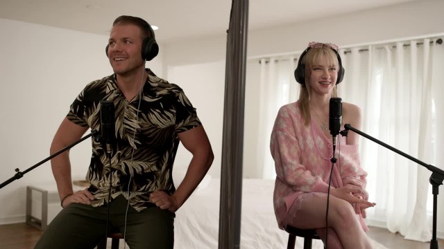 Интервью, которое органично завершилось в постели - #1