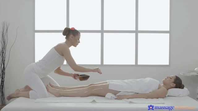 Все нереально нежные грани настоящего лесбийского массажа - #3