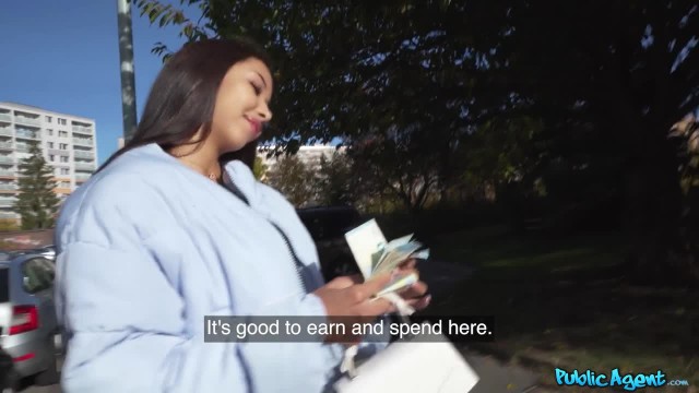 Начинающая порномоделька повелась на приставание пикапера - #2